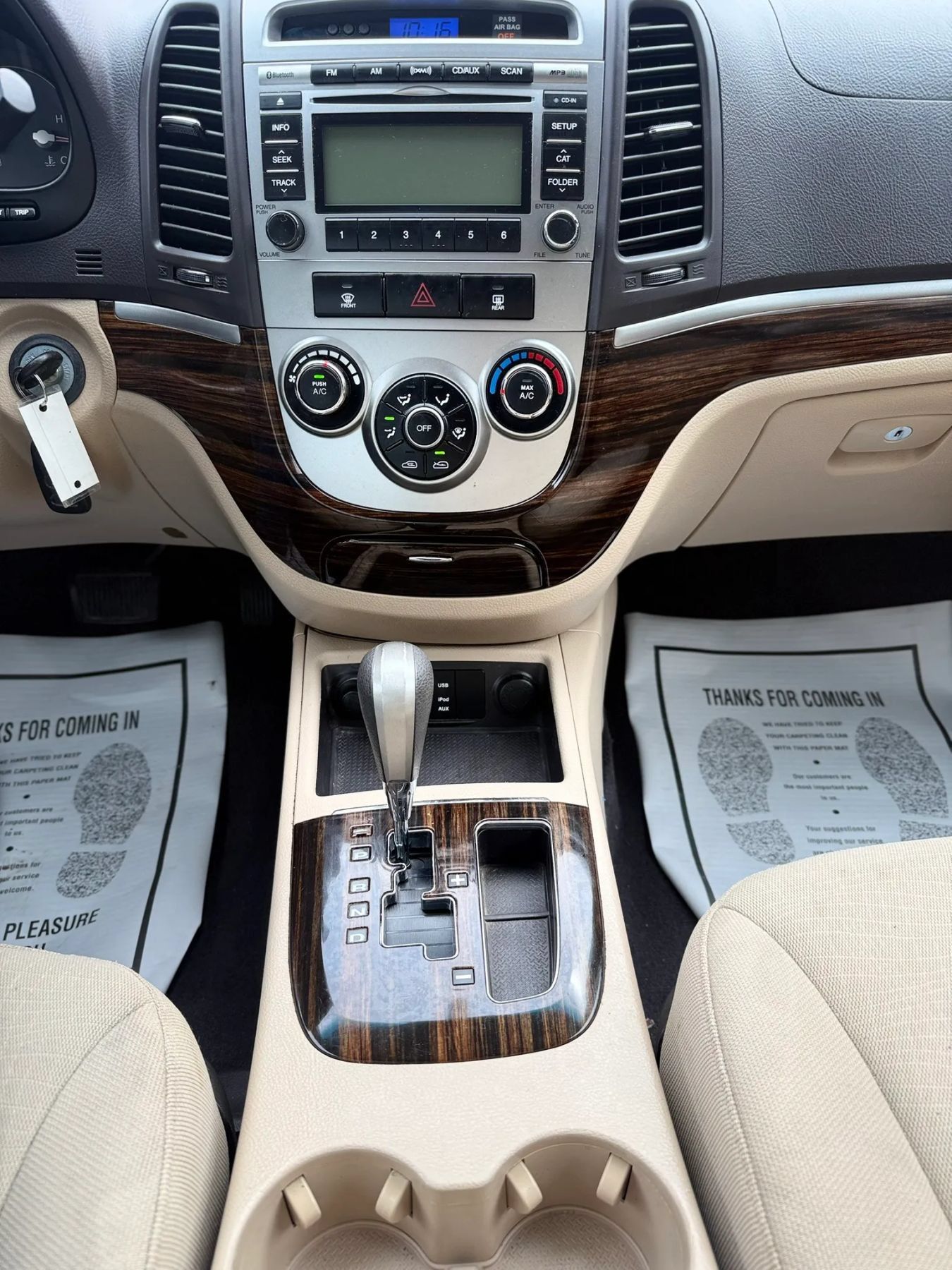 Used 2011 Hyundai Santa Fe GLS FWD image 18