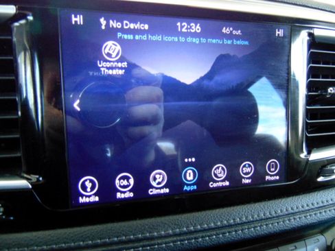 Used 2018 Chrysler Pacifica Limited w/ Tire & Wheel Group image 36