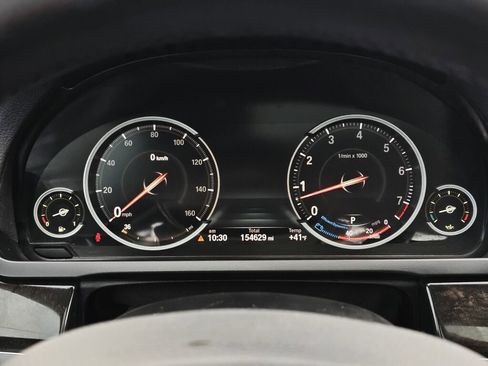 Used 2014 BMW 740i image 19