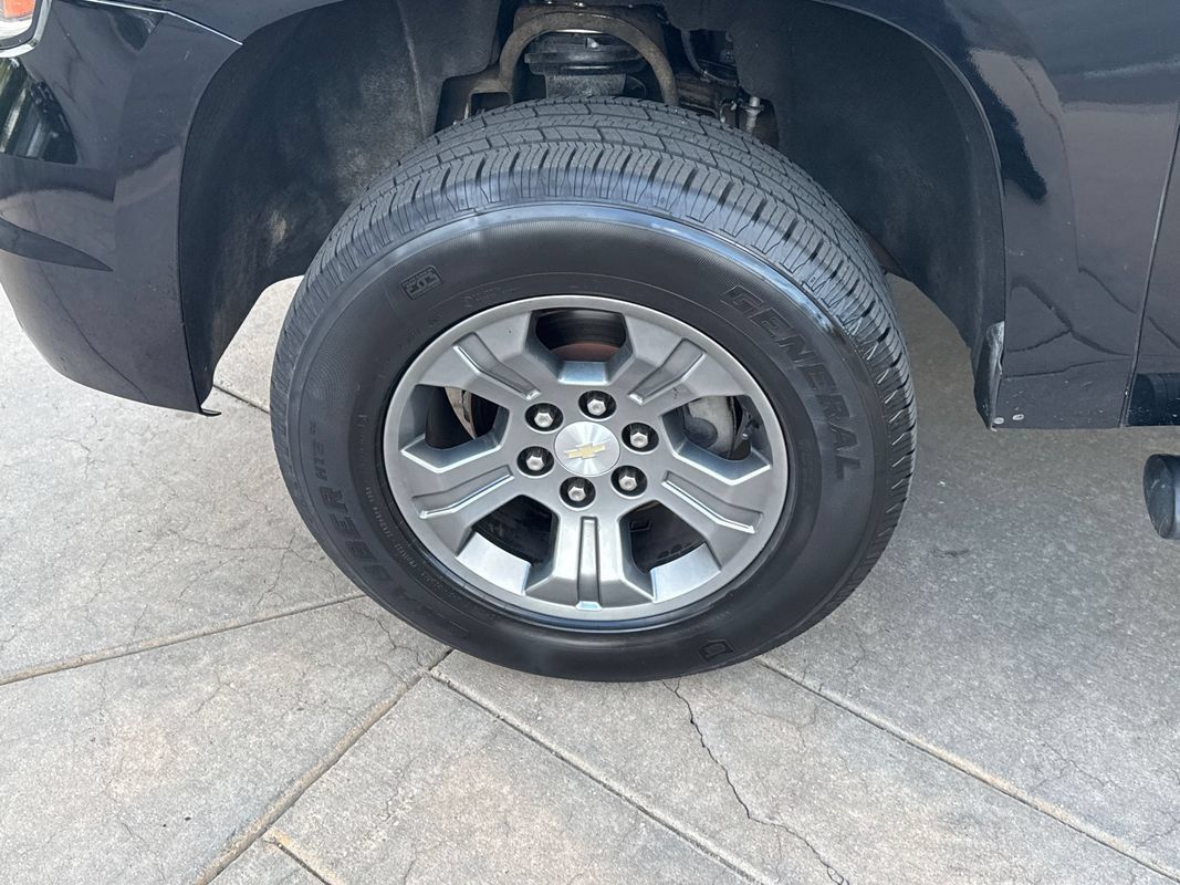 Used 2017 Chevrolet Tahoe LT AWD/4WD image 12