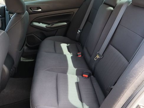 Used 2022 Nissan Altima 2.5 SV FWD image 23