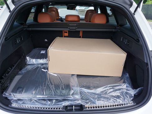 Certified 2025 Mercedes-Benz GLC 350e 4MATIC image 48