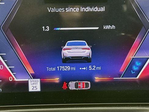 Used 2023 BMW i4 eDrive35 RWD image 19