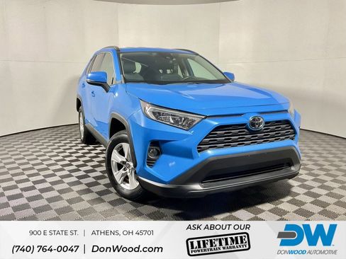 Used 2021 Toyota RAV4 XLE image 1