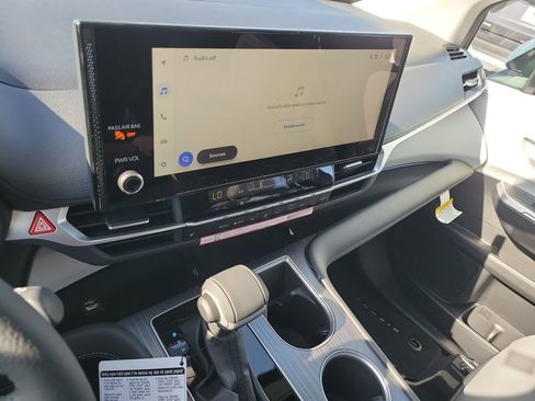 New 2026 Toyota Sienna XLE FWD image 14