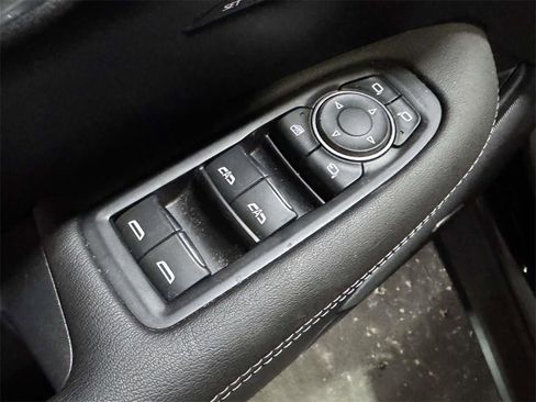 Used 2022 Cadillac XT5 Premium Luxury image 17