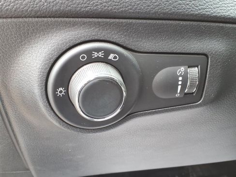 Used 2018 Jeep Compass Sport w/ Tech Group AWD/4WD image 15