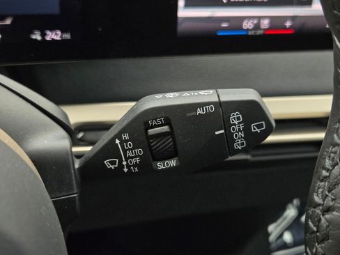 Used 2024 BMW iX xDrive50 w/ Sport Package image 32