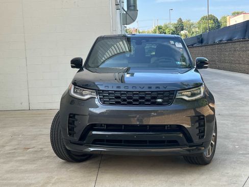 Certified 2024 Land Rover Discovery Dynamic SE image 2