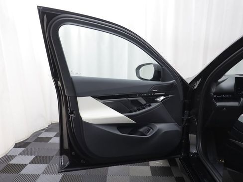 New 2026 BMW 530i xDrive w/ M Sport Package AWD/4WD image 5