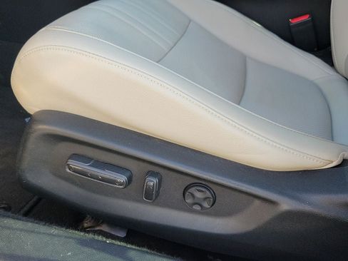 Used 2019 Honda Accord Touring image 12