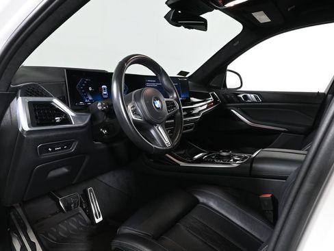 Certified 2024 BMW X7 M60i w/ Executive Package AWD/4WD image 4
