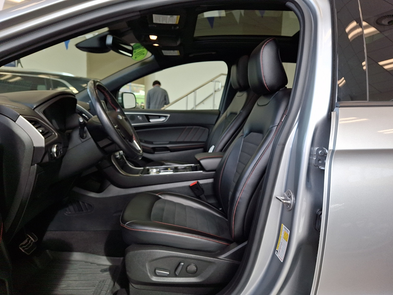 Certified 2023 Ford Edge ST-Line AWD/4WD image 12