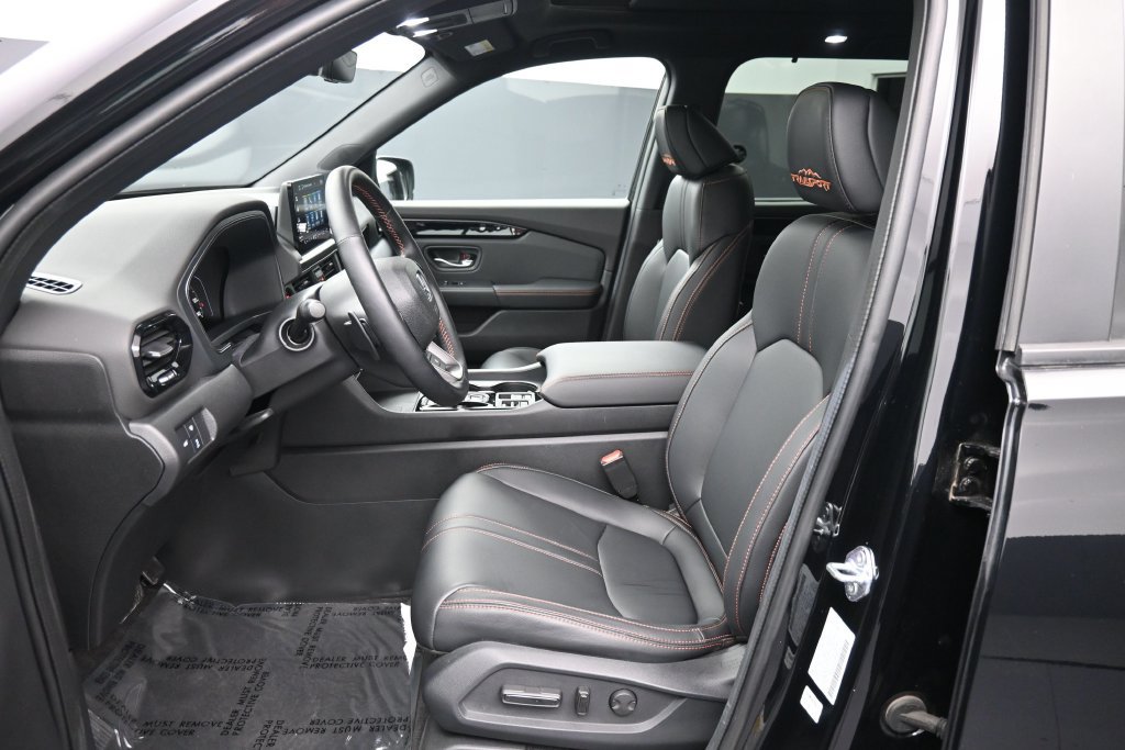 Certified 2024 Honda Pilot TrailSport image 20