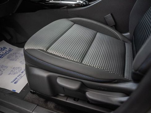 New 2026 Chevrolet Trax LT w/ Sunroof Package FWD image 34