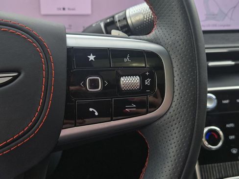 Used 2025 Genesis GV80 3.5T image 13