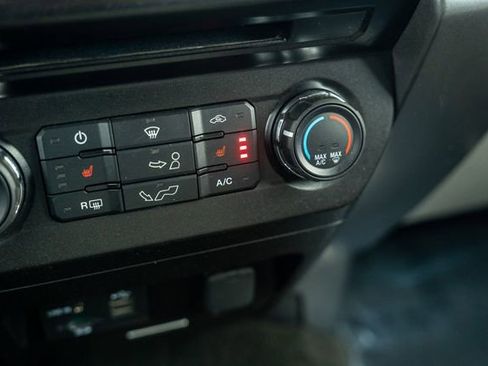 Used 2015 Ford F150 XLT w/ Equipment Group 302A Luxury image 22