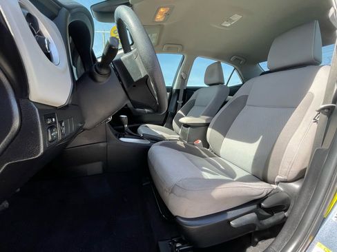 Used 2018 Toyota Corolla LE image 14