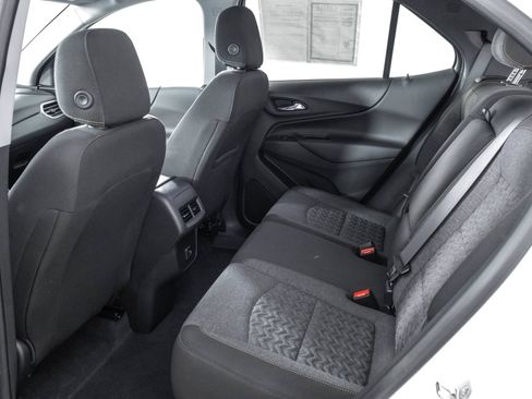 Used 2024 Chevrolet Equinox LT FWD image 35