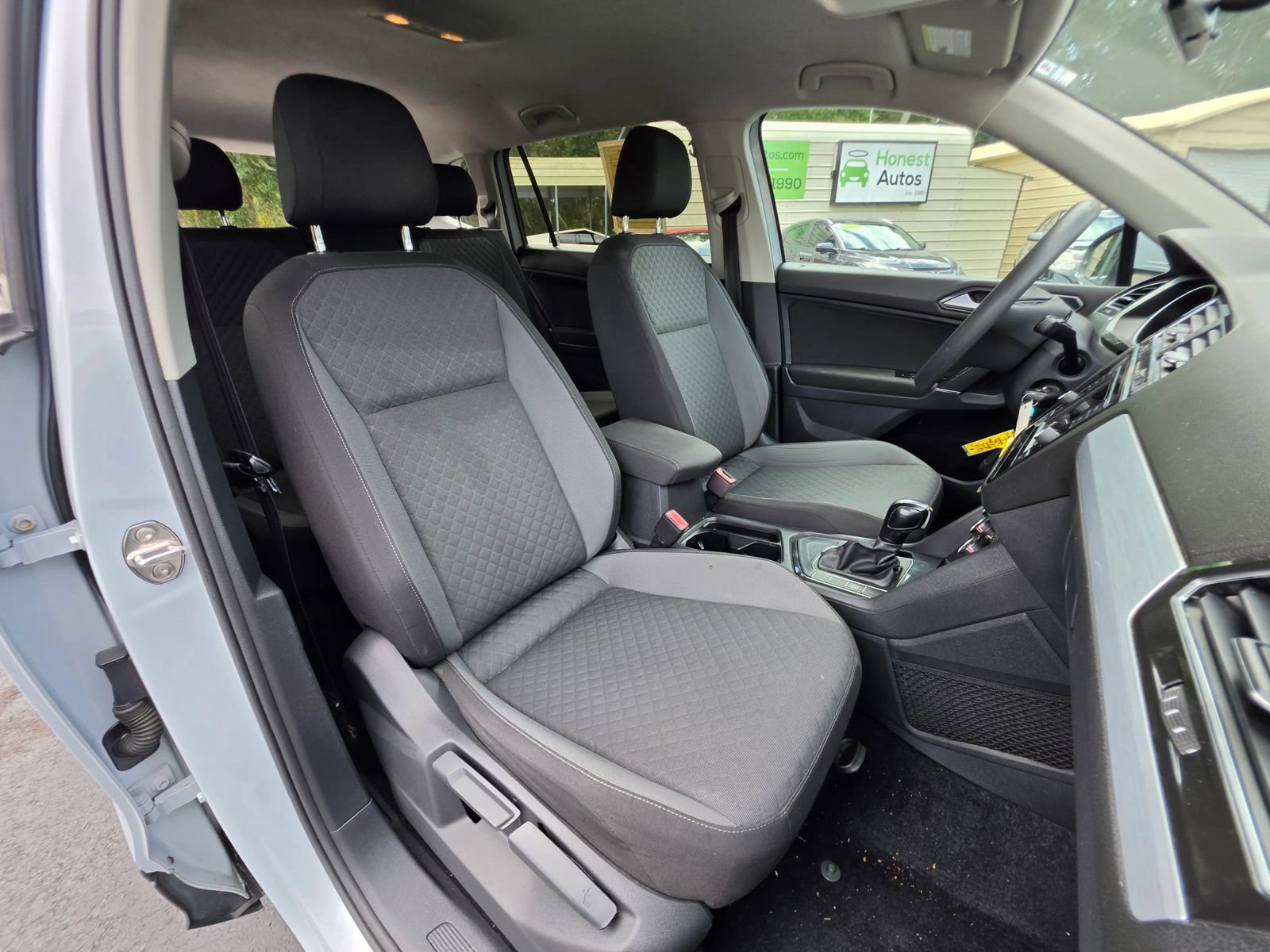 Used 2018 Volkswagen Tiguan S FWD image 14