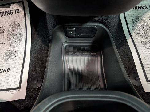 New 2026 Chrysler Pacifica Select image 17