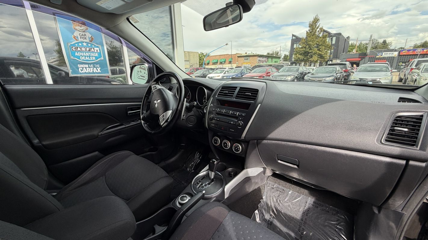 Used 2011 Mitsubishi Outlander Sport SE AWD/4WD image 14