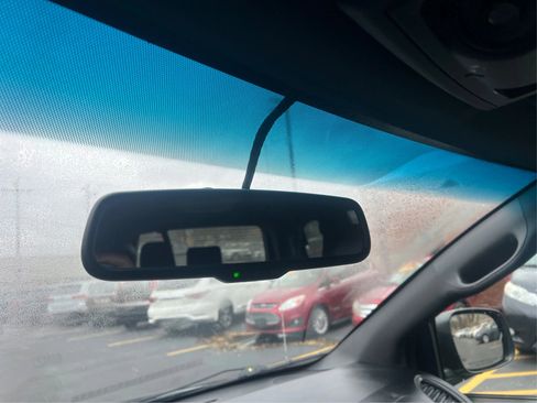 Used 2017 Dodge Grand Caravan GT image 17