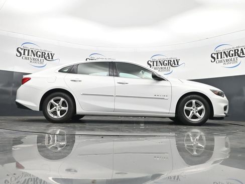 Used 2017 Chevrolet Malibu LS FWD image 33