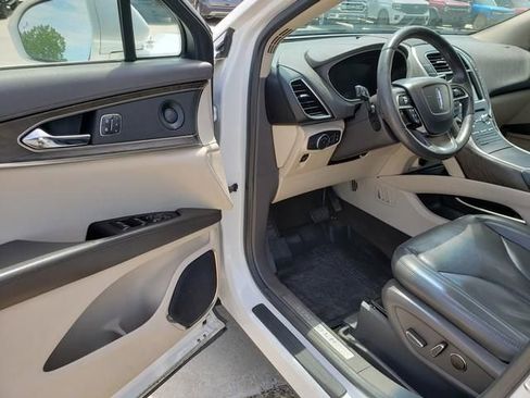 Used 2020 Lincoln Nautilus Reserve AWD/4WD image 11