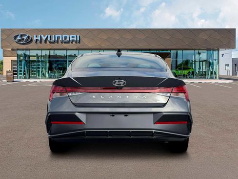 New 2026 Hyundai Elantra Limited FWD image 6