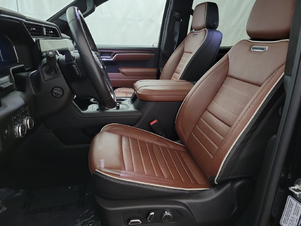 Certified 2025 GMC Sierra 1500 Denali Ultimate AWD/4WD image 9