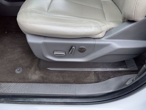 Used 2019 Ford Expedition XLT w/ Equipment Group 201A image 9