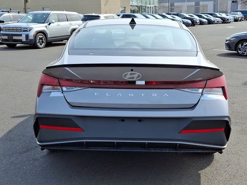 Certified 2025 Hyundai Elantra Sport FWD image 5