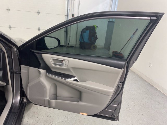 Used 2016 Toyota Camry LE FWD image 27