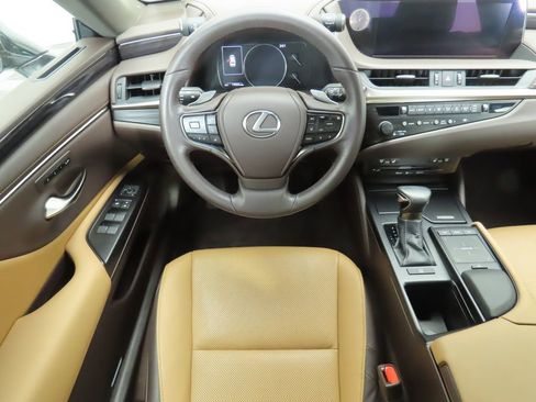Used 2019 Lexus ES 350 w/ Premium Package image 10