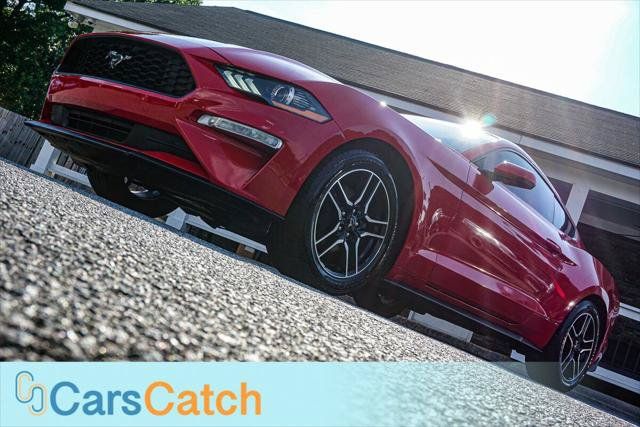 Used 2018 Ford Mustang Premium RWD image 4