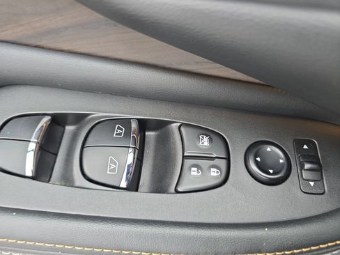 Used 2022 Nissan Murano Platinum w/ Cargo Package image 28