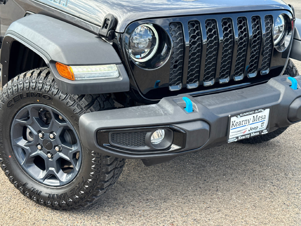 Certified 2023 Jeep Wrangler Unlimited w/ 8.4" Radio Group AWD/4WD image 6