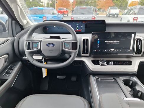 New 2025 Ford Expedition Max Active image 7