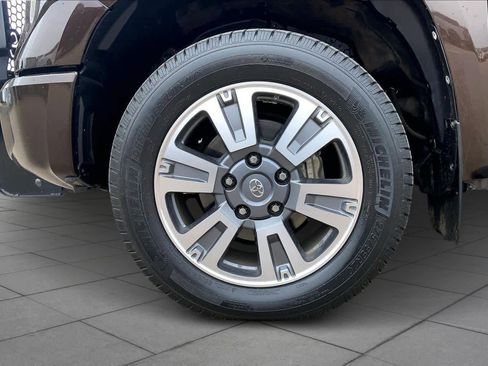 Used 2019 Toyota Tundra Platinum image 10
