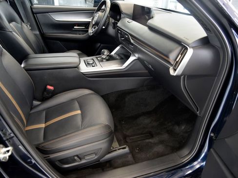 Certified 2024 MAZDA CX-90 Plug-In Hybrid w/ Premium Plus image 32