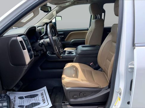 Used 2019 GMC Sierra 2500 Denali w/ Duramax Plus Package AWD/4WD image 8