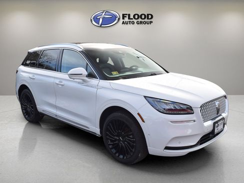 Used 2022 Lincoln Corsair Reserve w/ Equipment Group 201A image 1