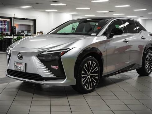 Certified 2023 Lexus RZ 450e Premium w/ Technology Package AWD/4WD image 3