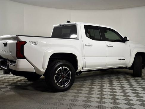 Used 2024 Toyota Tacoma TRD Sport image 4