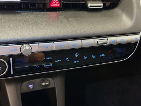 Used 2024 Hyundai Ioniq 5 SE image 24