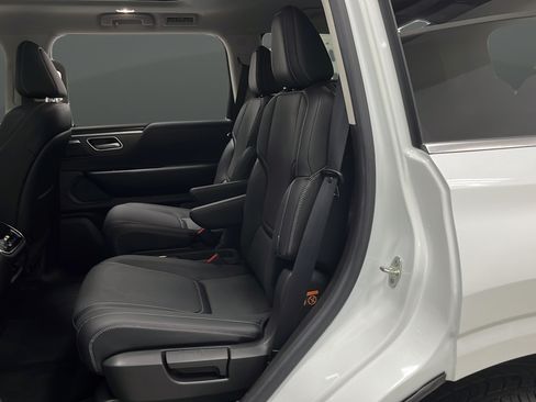 Used 2025 INFINITI QX80 Pure AWD/4WD image 23