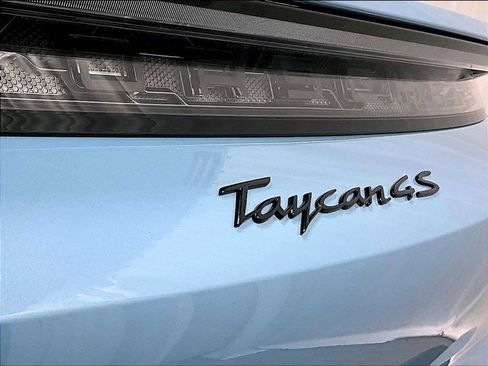 Used 2021 Porsche Taycan 4S w/ Premium Package image 34