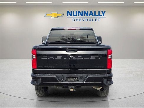 Used 2025 Chevrolet Silverado 2500 Custom w/ Custom Blackout Package image 4