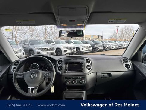 Used 2015 Volkswagen Tiguan SE image 10